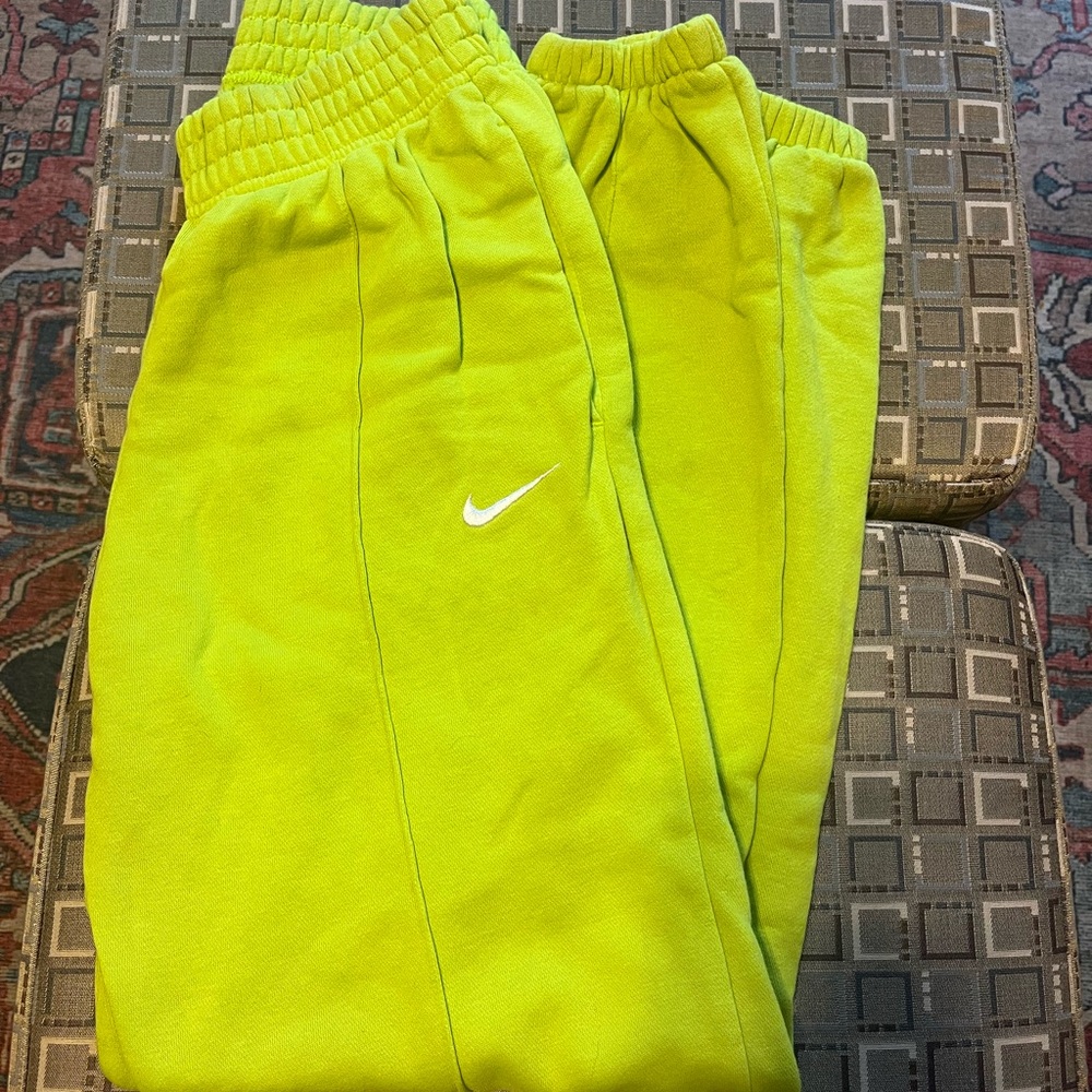 Nike Green Track Pants Comfortable Joggers